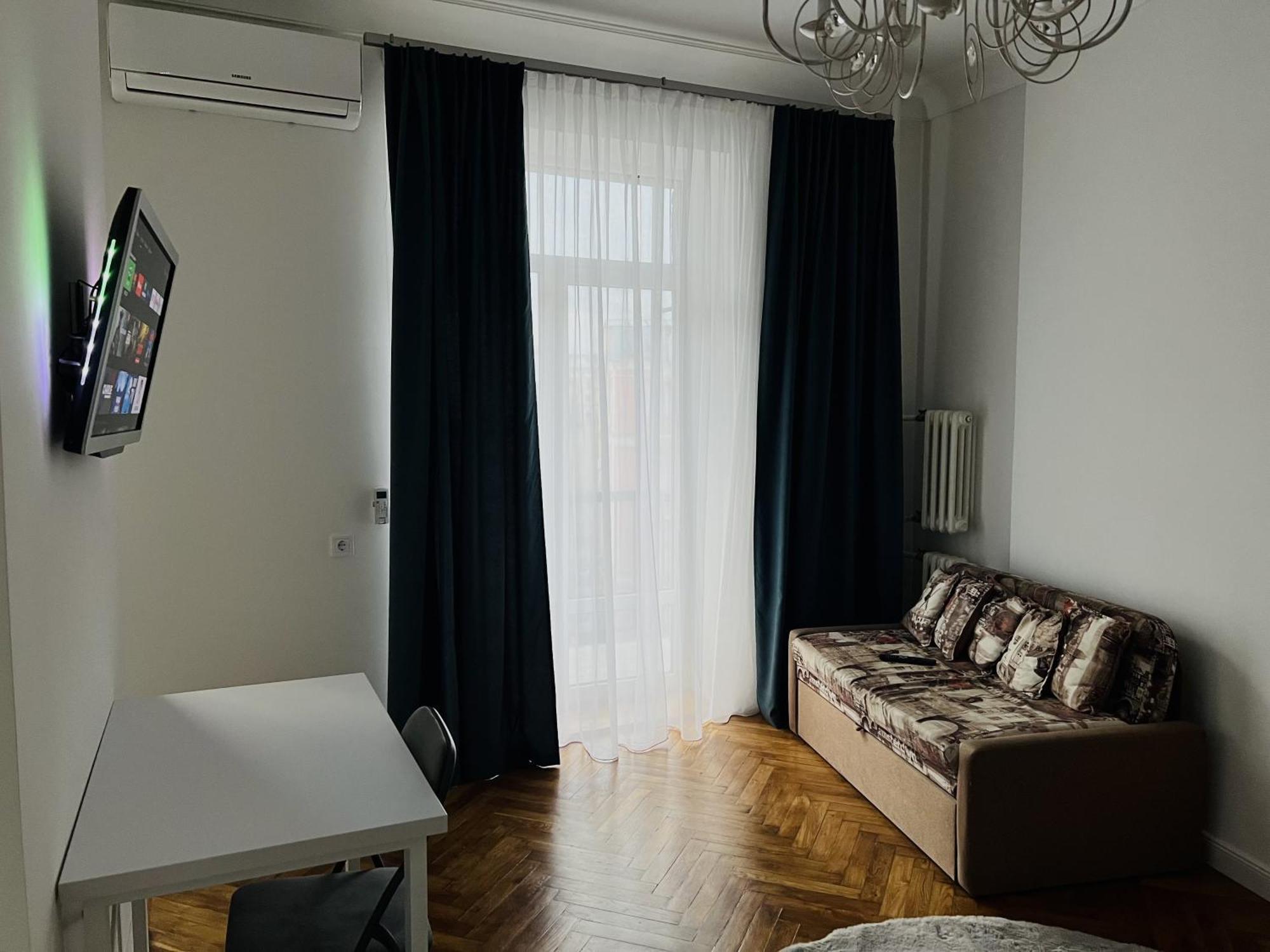 Kyiv Old Town Apartment Near Golden Gate Exterior photo